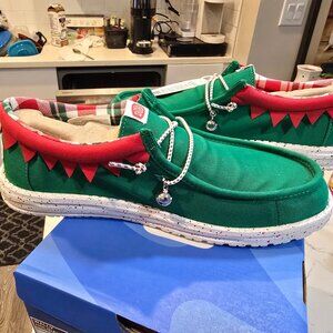 Hey Dude Mens Wally Holiday Elf Slip-On Casual Shoes US 10 NEW IN BOX CHRISTMAS